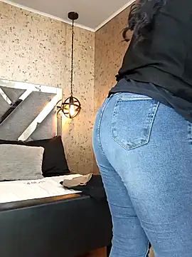 Michelle Brito1 online show from 02-15-25, 10:55