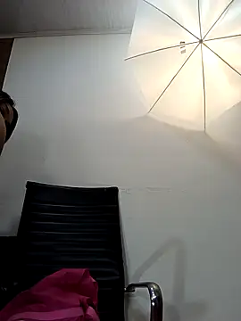 Michelle Brito1 online show from 02-17-25, 11:23