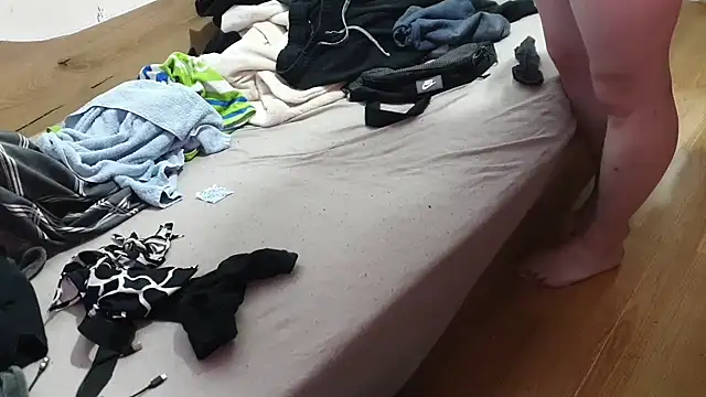 eblata04 online show from 10-19-25, 06:19