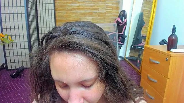 Snapshot of AishaRouhi chatting on 02-27-26, 05:18 AishaRouhi online show from 02-27-26, 05:18