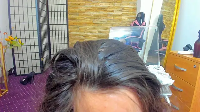 Snapshot of AishaRouhi chatting on 02-28-26, 04:57 AishaRouhi online show from 02-28-26, 04:57