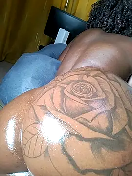 Hugemassivebootie online show from 10-30-25, 05:31