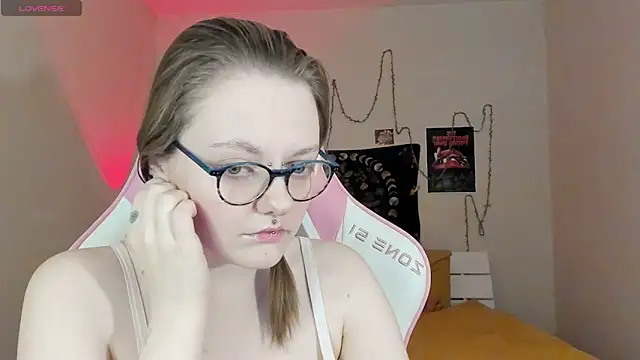 Snapshot of BebKonie chatting on 01-07-25, 03:54 BebKonie online show from 01-07-25, 03:54