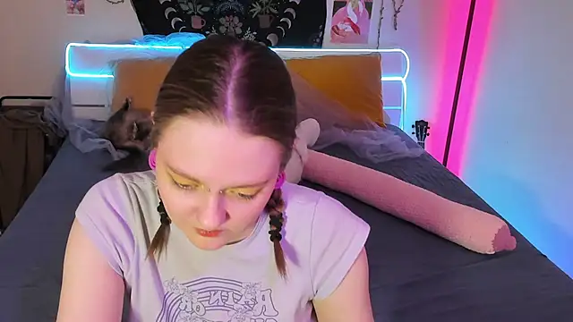 Snapshot of BebKonie chatting on 02-13-25, 10:00 BebKonie online show from 02-13-25, 10:00