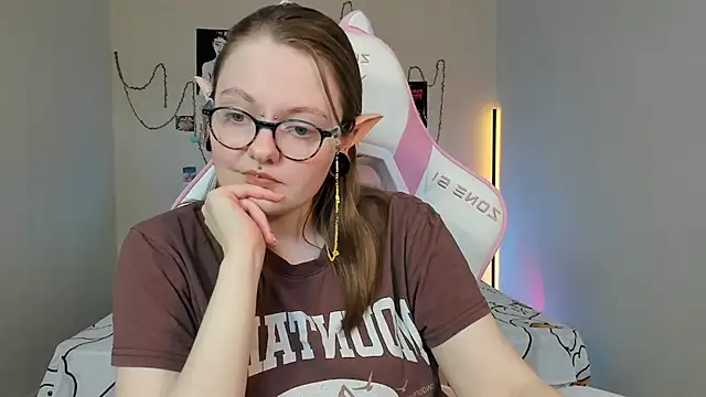 Snapshot of BebKonie chatting on 03-07-25, 06:13 BebKonie online show from 03-07-25, 06:13