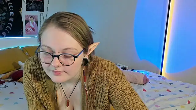 Snapshot of BebKonie chatting on 03-20-25, 02:21 BebKonie online show from 03-20-25, 02:21