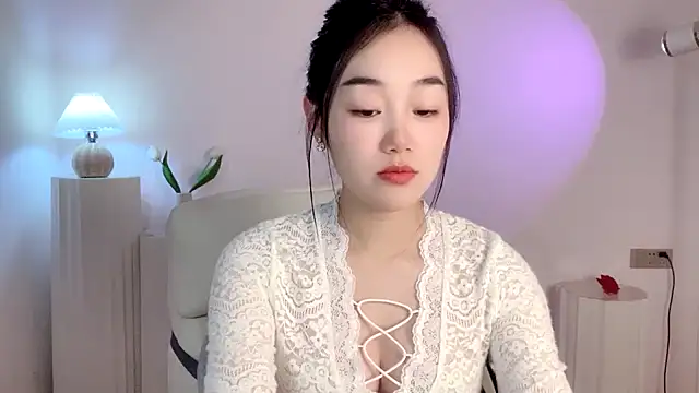 Snapshot of cloud8822 chatting on 12-13-24, 02:27 cloud8822 online show from 12-13-24, 02:27