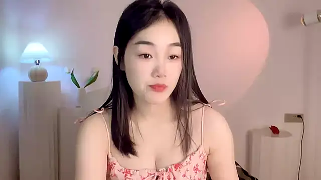 Snapshot of cloud8822 chatting on 12-18-24, 02:17 cloud8822 online show from 12-18-24, 02:17