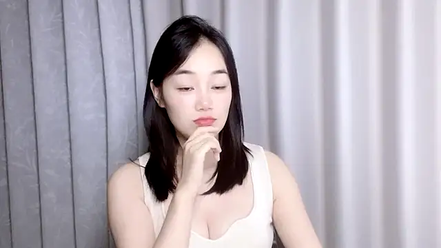 Snapshot of cloud8822 chatting on 09-16-25, 02:40 cloud8822 online show from 09-16-25, 02:40