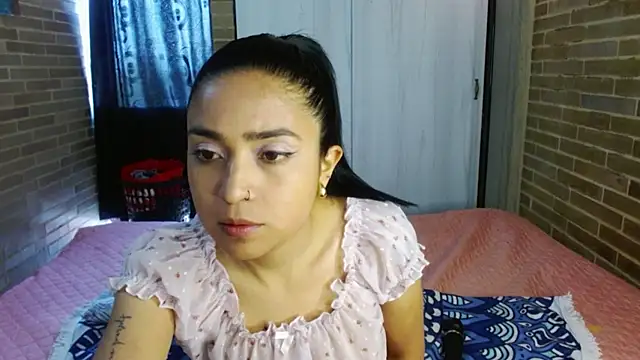 helenacyruss online show from 10-15-25, 05:35