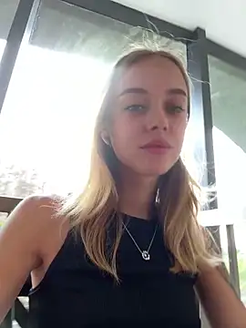 Snapshot of enjoy_my_beauty chatting on 02-17-25, 04:20 enjoy my beauty online show from 02-17-25, 04:20