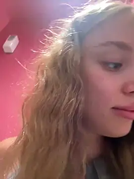 Snapshot of enjoy_my_beauty chatting on 03-13-25, 08:48 enjoy my beauty online show from 03-13-25, 08:48