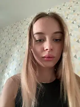 Snapshot of enjoy_my_beauty chatting on 02-21-26, 06:36 enjoy my beauty online show from 02-21-26, 06:36