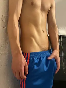 Snapshot of Mrtzz_ chatting on 02-12-25, 08:40 Mrtzz  online show from 02-12-25, 08:40