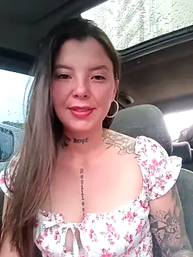 Snapshot of basic_Instinct chatting on 10-10-25, 11:42 basic Instinct online show from 10-10-25, 11:42