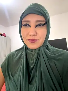 hannahayat online show from 10-31-25, 01:56