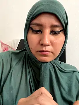 hannahayat online show from 12-21-25, 03:52