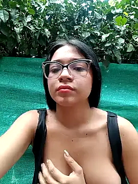 -VICKKY online show from 01-23-25, 01:02