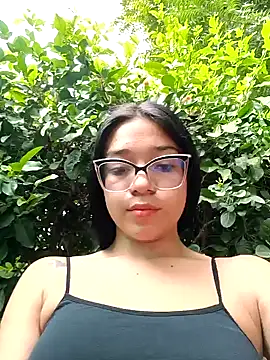 -VICKKY online show from 01-31-25, 01:34