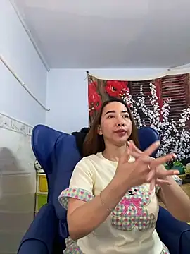 Snapshot of Cherry_6969 chatting on 01-19-25, 05:48 Cherry 6969 online show from 01-19-25, 05:48