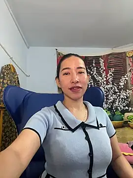 Snapshot of Cherry_6969 chatting on 02-04-25, 02:39 Cherry 6969 online show from 02-04-25, 02:39