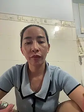 Snapshot of Cherry_6969 chatting on 02-04-25, 06:25 Cherry 6969 online show from 02-04-25, 06:25