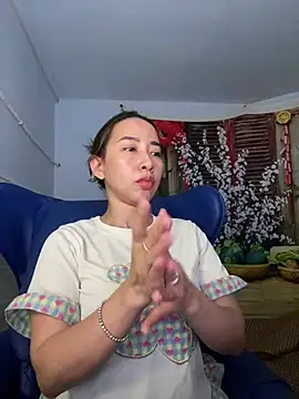 Snapshot of Cherry_6969 chatting on 02-10-25, 01:22 Cherry 6969 online show from 02-10-25, 01:22