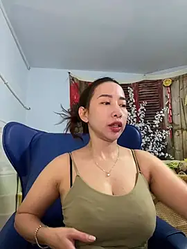 Snapshot of Cherry_6969 chatting on 02-11-25, 02:25 Cherry 6969 online show from 02-11-25, 02:25