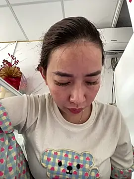 Snapshot of Cherry_6969 chatting on 02-17-25, 02:53 Cherry 6969 online show from 02-17-25, 02:53