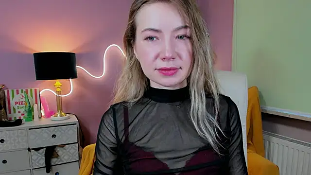 Snapshot of Mia_Tasty chatting on 11-12-25, 07:42 Mia Tasty online show from 11-12-25, 07:42