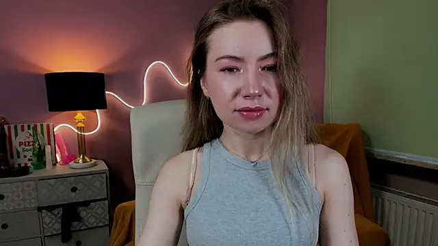 Snapshot of Mia_Tasty chatting on 11-14-25, 07:29 Mia Tasty online show from 11-14-25, 07:29