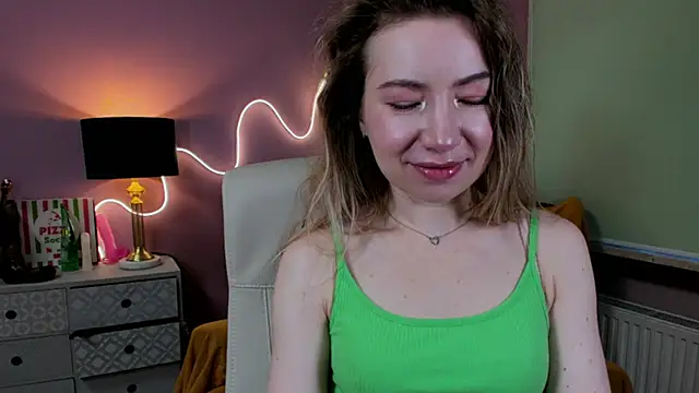 Snapshot of Mia_Tasty chatting on 11-19-25, 07:30 Mia Tasty online show from 11-19-25, 07:30