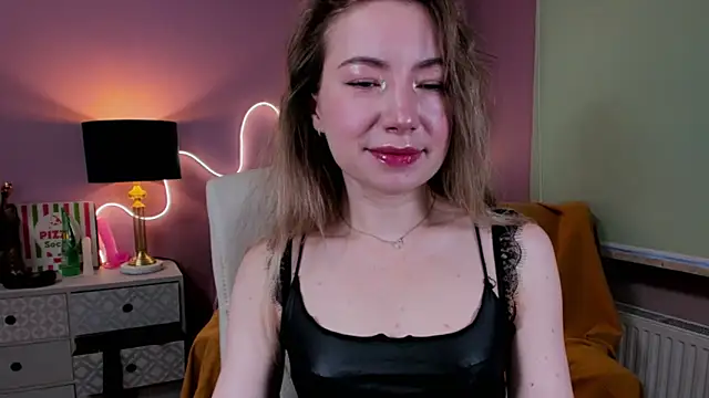 Snapshot of Mia_Tasty chatting on 11-22-25, 07:40 Mia Tasty online show from 11-22-25, 07:40