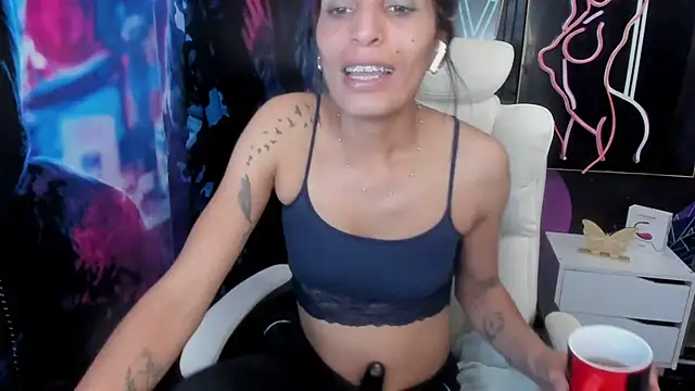 ImCrazzy online show from 02-04-25, 07:44