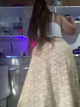Emiily lee online show from 01-05-25, 01:04