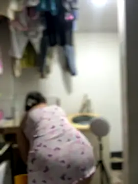 Emiily lee online show from 10-18-25, 08:37