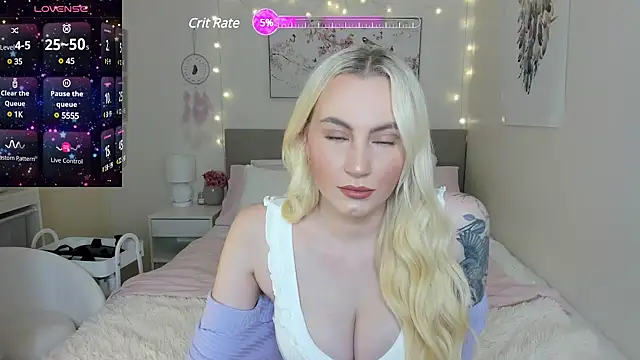 lunaraeXO online show from 01-20-25, 09:03