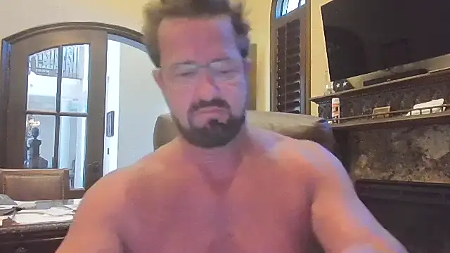 sluttydylan online show from 10-18-25, 05:25