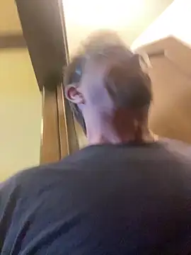 sluttydylan online show from 11-18-25, 07:51