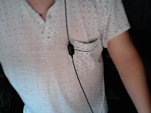 thealfawolf01 online show from 10-05-25, 01:48