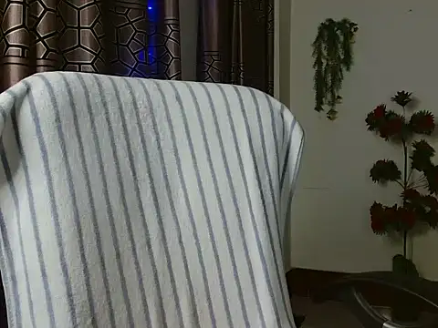 Snapshot of Unlucky-flowers chatting on 01-04-25, 05:16 Unlucky-flowers online show from 01-04-25, 05:16