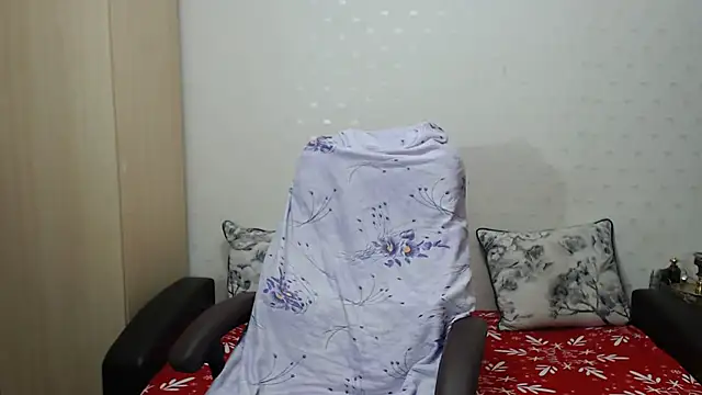 PrinceEagle online show from 11-04-25, 07:40