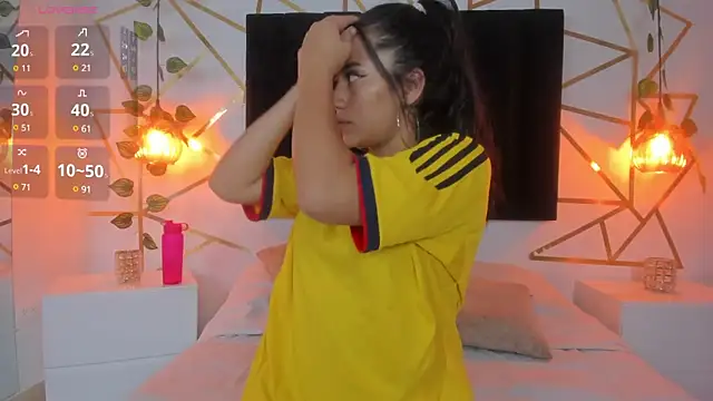 Megan Thompsonn online show from 01-28-25, 06:39