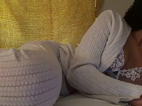 Snapshot of loveofbea chatting on 01-16-25, 11:27 loveofbea online show from 01-16-25, 11:27