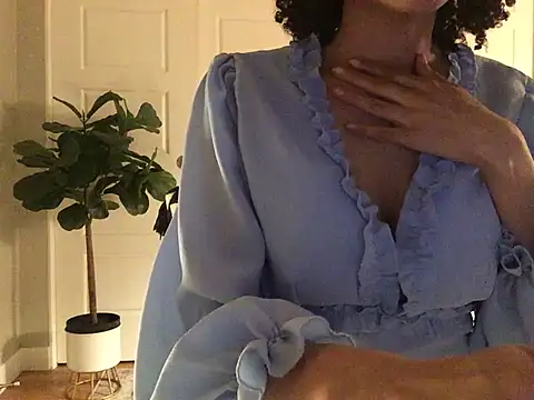 Snapshot of loveofbea chatting on 01-29-25, 09:23 loveofbea online show from 01-29-25, 09:23