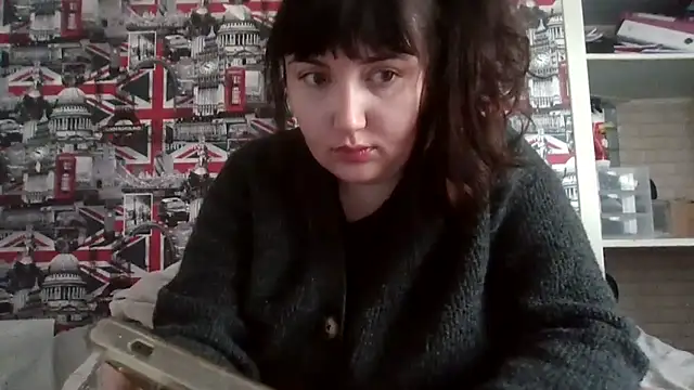 Snapshot of Lynylou chatting on 11-04-25, 12:04 Lynylou online show from 11-04-25, 12:04