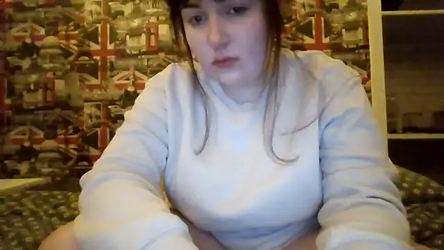 Snapshot of Lynylou chatting on 11-14-25, 09:24 Lynylou online show from 11-14-25, 09:24