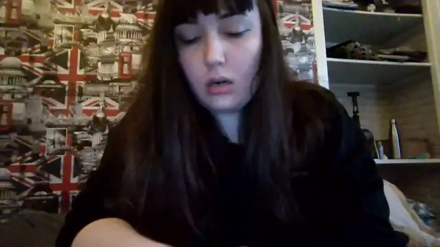 Lynylou online show from 12-20-25, 03:08