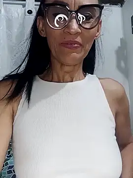 Snapshot of BarbaraMature chatting on 11-08-25, 03:56 BarbaraMature online show from 11-08-25, 03:56