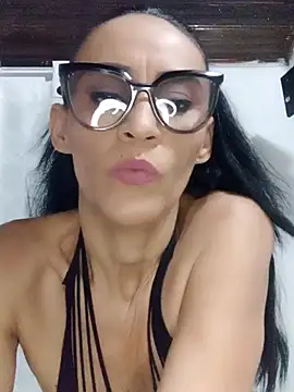 Snapshot of BarbaraMature chatting on 11-13-25, 07:24 BarbaraMature online show from 11-13-25, 07:24